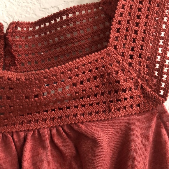 Old Navy Sleeveless Blouse w/ Detailed Straps - Picture 3 of 3